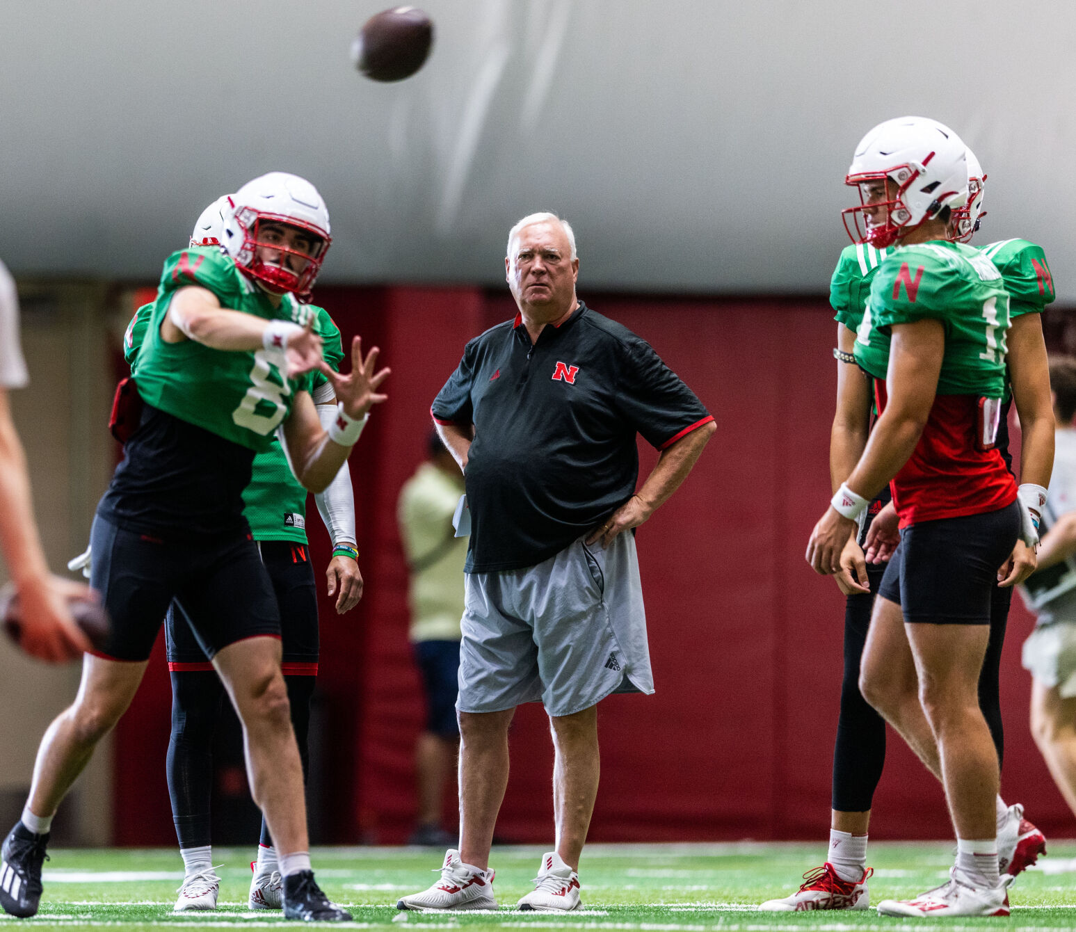 080222-owh-spo-huskerpractice-pic-cm001.jpg